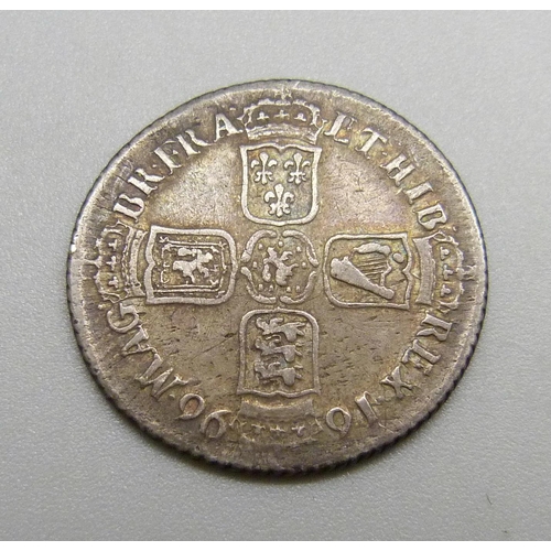 1154 - A William III silver shilling, 1696