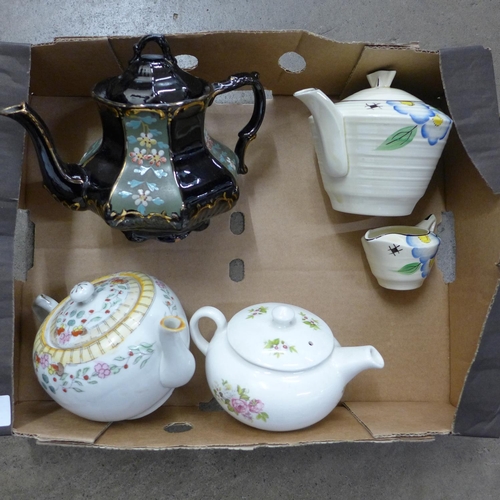 1170 - A Crown Ducal Art Deco tea pot and jug, Nippon tea pot and three others **PLEASE NOTE THIS LOT IS NO... 