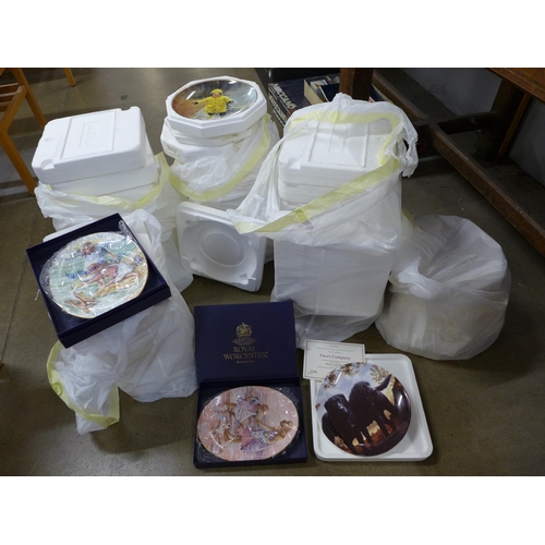 1227 - A large collection of collectors plates, boxed with certificates **PLEASE NOTE THIS LOT IS NOT ELIGI... 