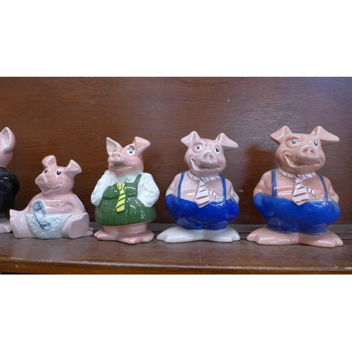 602 - Eight Nat West piggy banks