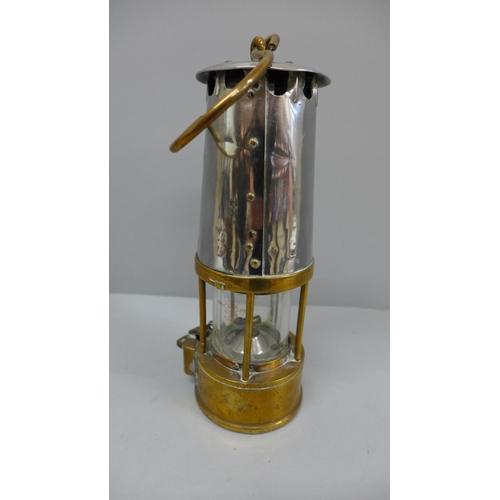 603 - A miners safety lamp