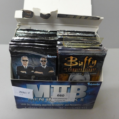 660 - A boxed set of Men in Black trading cards, packaged