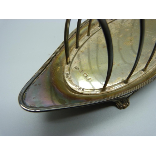 863 - A silver toast rack, Birmingham 1908, 202g