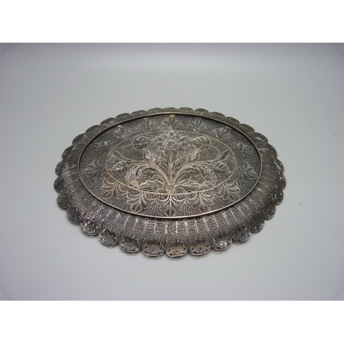 891 - A white metal filigree dish, 19.5cm, 138g