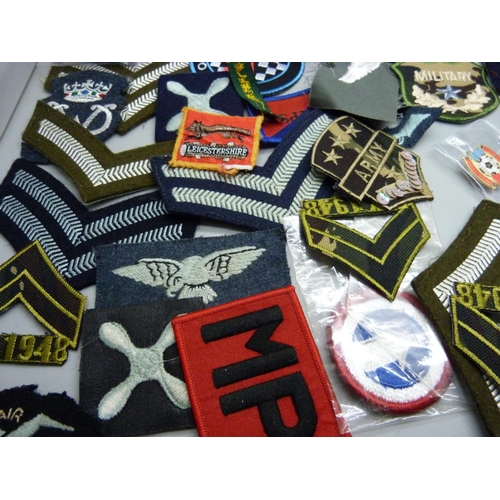 946 - Military buttons and insignias, etc.