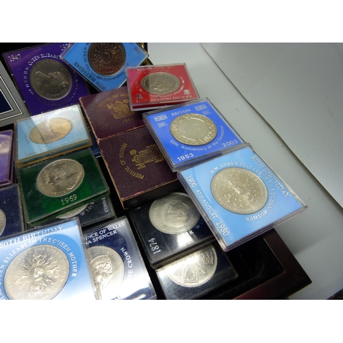 956 - A box of twenty-eight assorted commemorative crowns including two Festival of Britain crowns, a £5 c... 