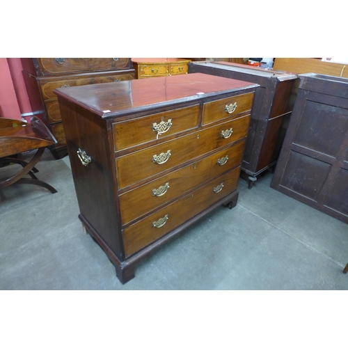 38 - A George III mahogany chest of drawers