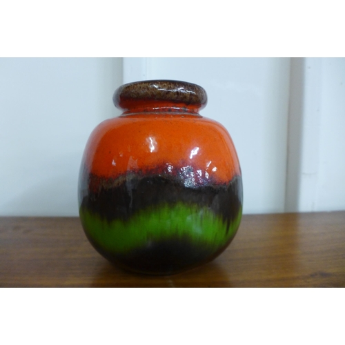 92 - A West German 284-19 Scheurich Keramik fat lava fabiola glazed vase