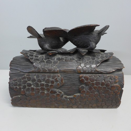 822 - A 19th Century Black Forest carved wooden box