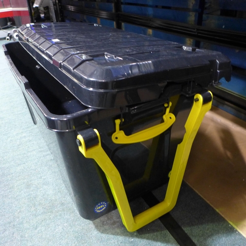 3017 - Really Useful Trunk (160ltr) (273-120) * This lot is subject to VAT