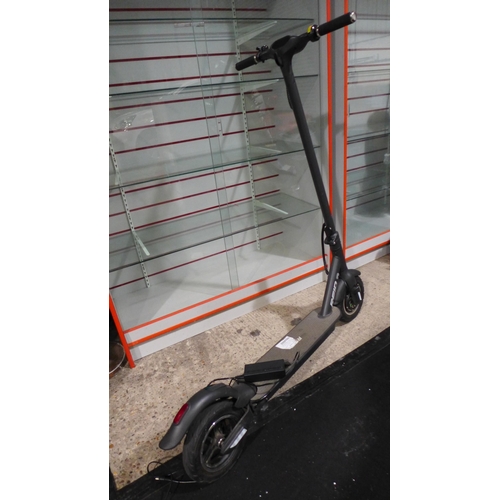 3038 - Reid Electric Scooter with Charging Lead, Original RRP £389.99 + vat (276-190)  * This lot is subjec... 