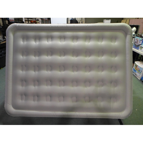 3065 - Sealy Fortech Airbed with built in pump      (276-174)  * This lot is subject to vat