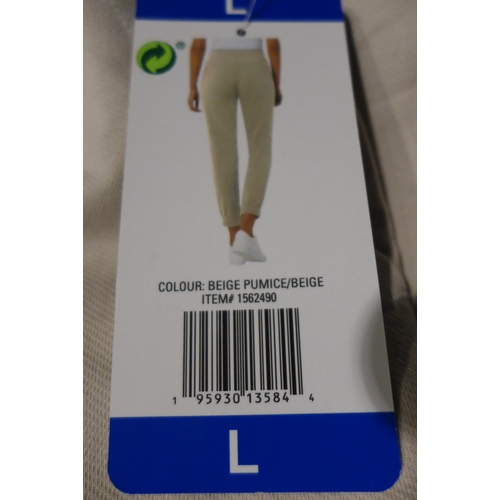 3120 - 10 Pairs of women's 32° Cool cream joggers, size L * this lot is subject to VAT