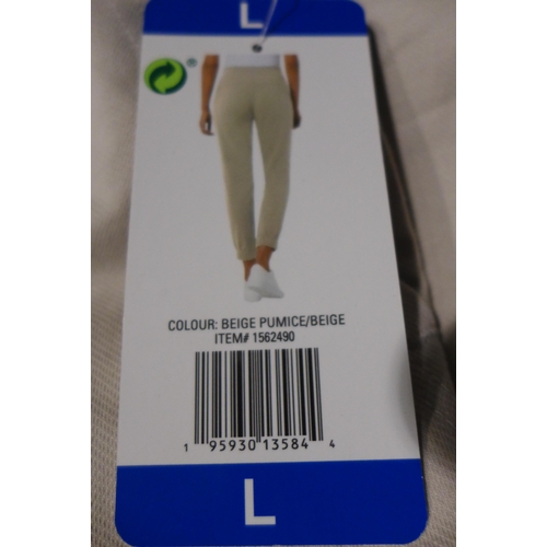 3124 - 10 Pairs of women's 32° Cool cream joggers, size L * this lot is subject to VAT