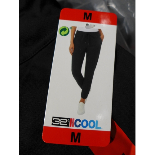 3141 - 10 Pairs of women's 32° Cool, black medium joggers * this lot is subject to VAT