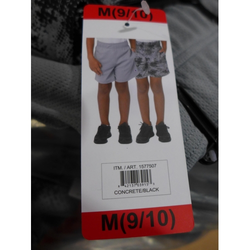 3173 - Bag of boy's Champion shorts - concrete and black - all size medium * this lot is subject to VAT