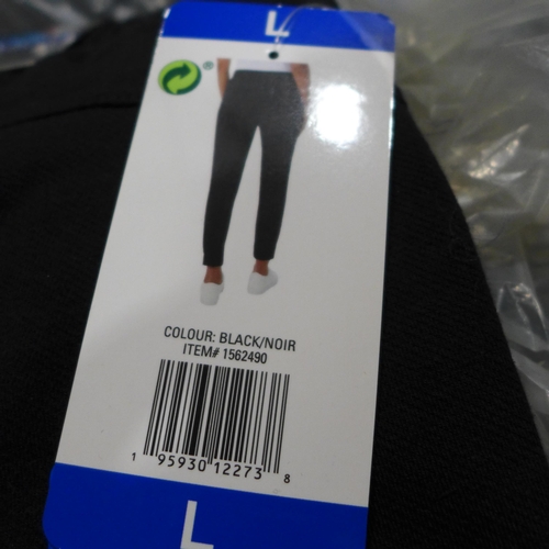 3185 - Bag of women's 32° Cool black joggers, all size L - 10 per lot * this lot is subject to VAT