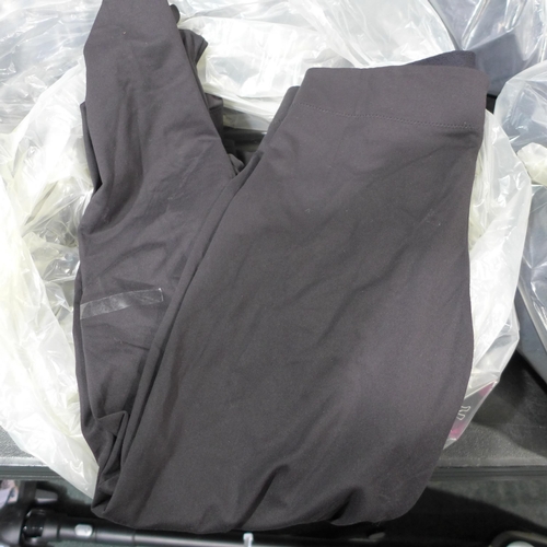 3196 - 10 Pairs of women's black leggings, various sizes and styles * this lot is subject to VAT