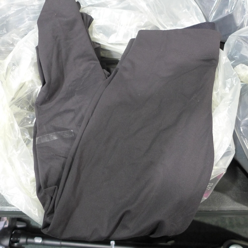 3197 - 10 Pairs of women's black leggings, various sizes and styles * this lot is subject to VAT