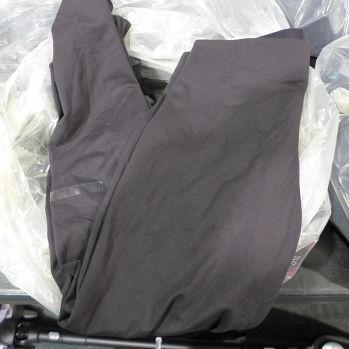 3198 - 10 Pairs of women's black leggings, various sizes and styles * this lot is subject to VAT