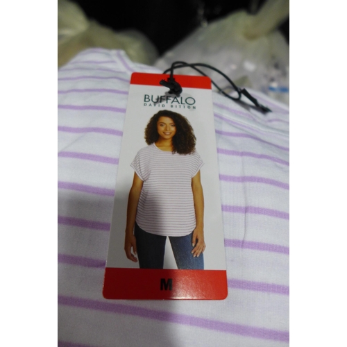 3300 - 20 Women's Buffalo lavender stripe T-shirts, mixed size * this lot is subject to VAT