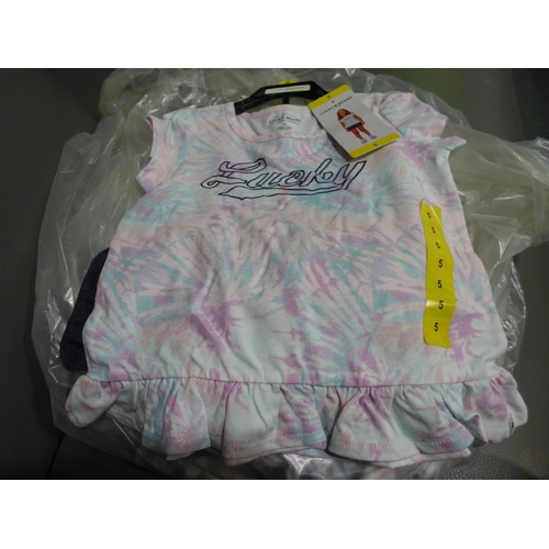 3345 - 10 Girls Lucky Brand shorts & T-shirt sets size 5 years * this lot is subject to VAT