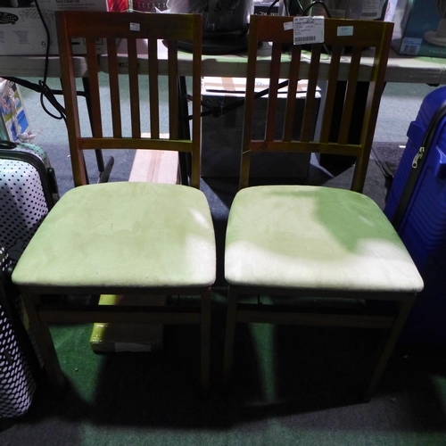 3407 - 2 x Stakmore Wooden Folding Chairs - Damaged (273-91,92) * This lot is subject to VAT