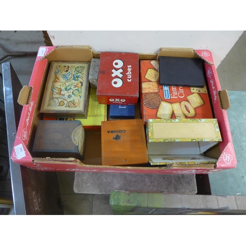 355 - Assorted vintage tins, including cigar boxes