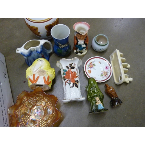 1208 - A box of mixed decorative china **PLEASE NOTE THIS LOT IS NOT ELIGIBLE FOR POSTING AND PACKING**