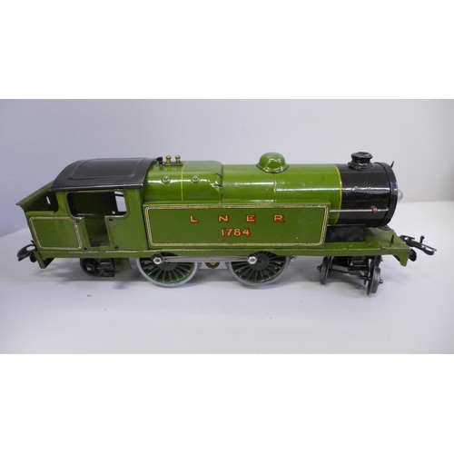 609 - Hornby 20v electric O gauge LNER 1784 4-4-2 tank locomotive in reproduction box