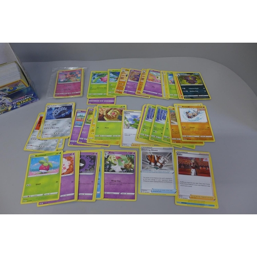 636 - 400 Pokemon cards including holographic