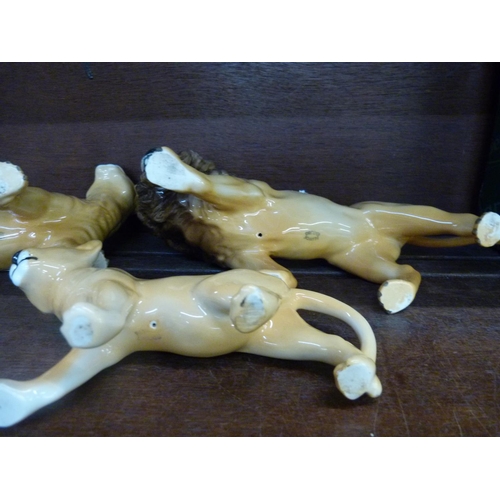 641 - A Beswick lion, lioness and cub ceramic figures