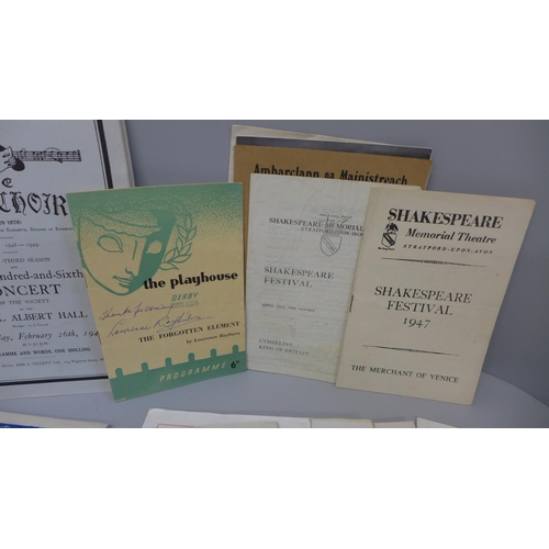 641D - A collection of theatre programmes, Theatre National De L-opera 1950, Abbey Theatre, Dublin 1951, Sh... 