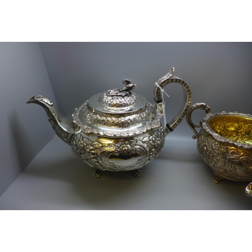 839 - A George IV Dublin silver three piece tea service, maker James Scott, teapot 1823, sugar and cream j... 