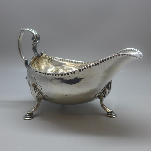 853 - An Irish silver sauce boat, Dublin 1775, 170g, a/f repaired