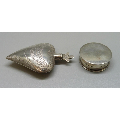 868 - A silver scent bottle and a silver pill box, 24g