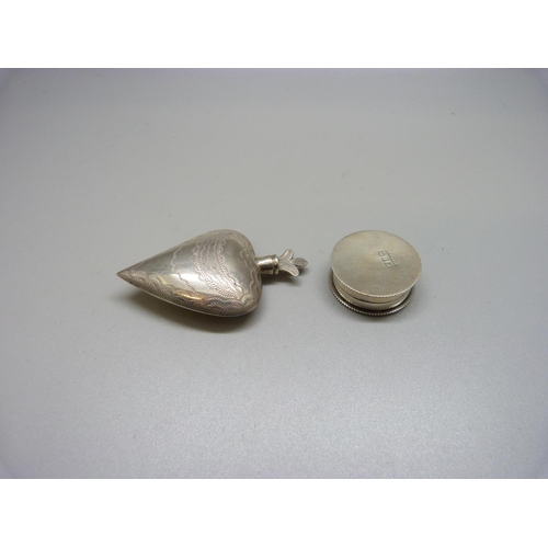 868 - A silver scent bottle and a silver pill box, 24g