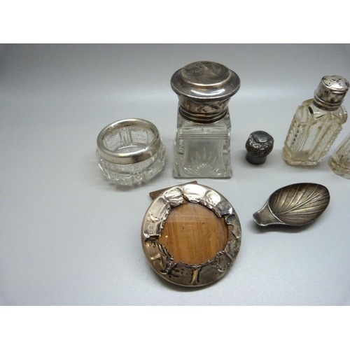 869 - Assorted items of scrap silver including silver rimmed salt and scent bottle