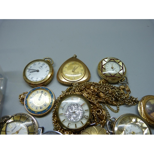 887 - Pendant watches and watch heads