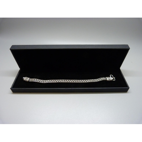 973 - A silver bracelet, 20g