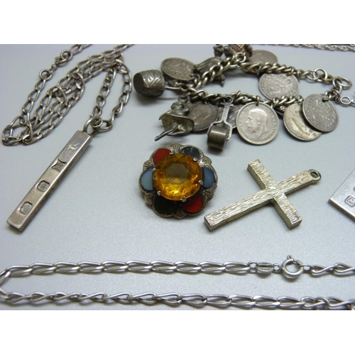 982 - A collection of silver jewellery including a hardstone and yellow stone set silver shield brooch and... 