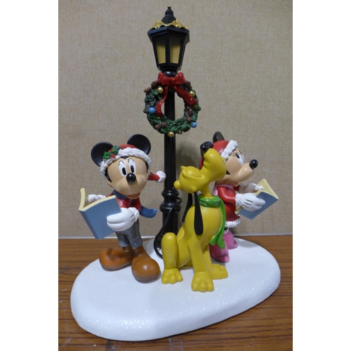 3050 - Disney Carollers  (277-87 ) * This lot is subject to vat