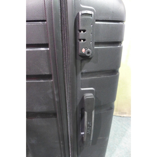 3069 - American Tourister Black Luggage Case (377-801)  * This lot is subject to vat