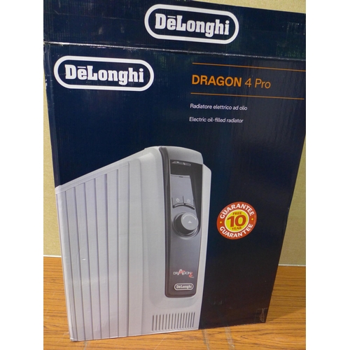 3099 - Delonghi Dragon 4 Pro Radiator - TRDX40820E  (277-66 ) * This lot is subject to vat