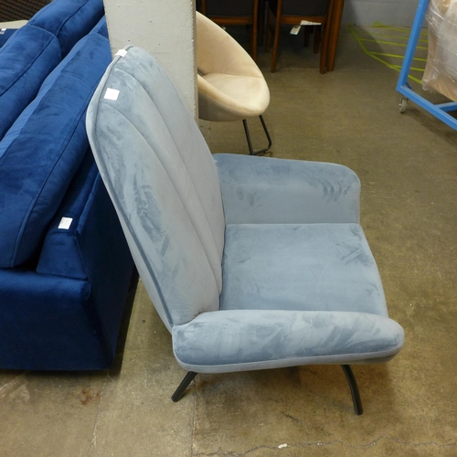 1471 - A Condor blue velvet chair