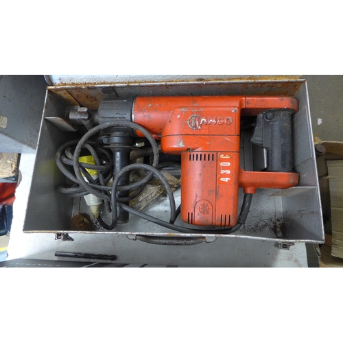 2008 - 110v Kango 430c breaker