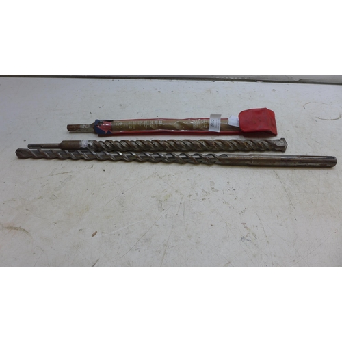 2022 - 3 large sds drill bits (22mm, 20mm and 12mm)