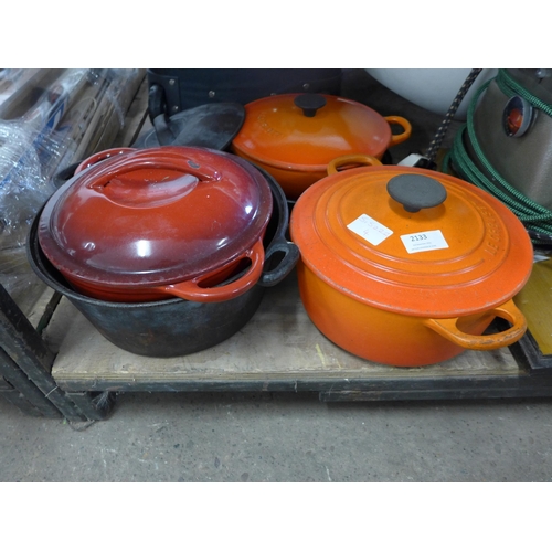 2133 - Approx. 5 cast iron pans, some Le Creuset