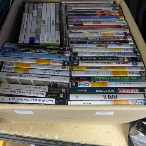 2229 - box of approx.. 50 computer games