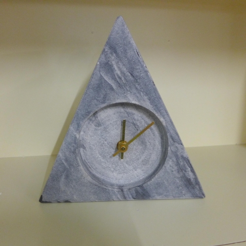 1338 - A grey marble triangular mantel clock, 20 x 20 x 20cms (70425728)   #